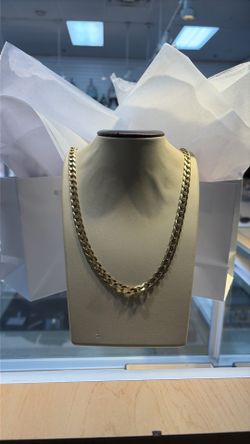 Gold Cuban Link Chain Necklace