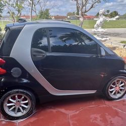 2008 Smart car for two