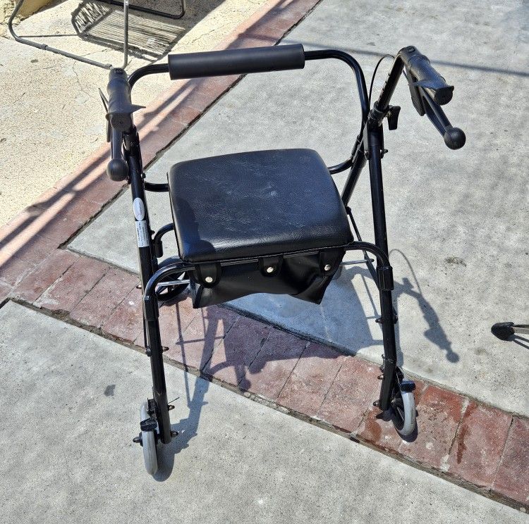Cardinal Health Rollator/Walker