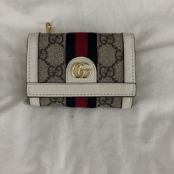 Gucci Cream And Red Wallet With Signature Design