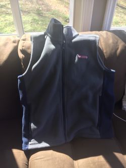 Vineyard Vines vest 16-18.