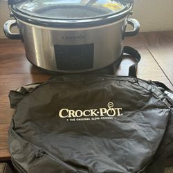 Crockpot With Carrying Case 
