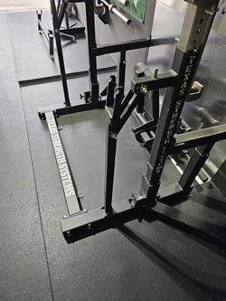 Texas Strength Systems Combo Rack W Bench for Sale in Tacoma WA OfferUp