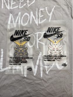 Nike sb gundam keychains, unicorn and banshee