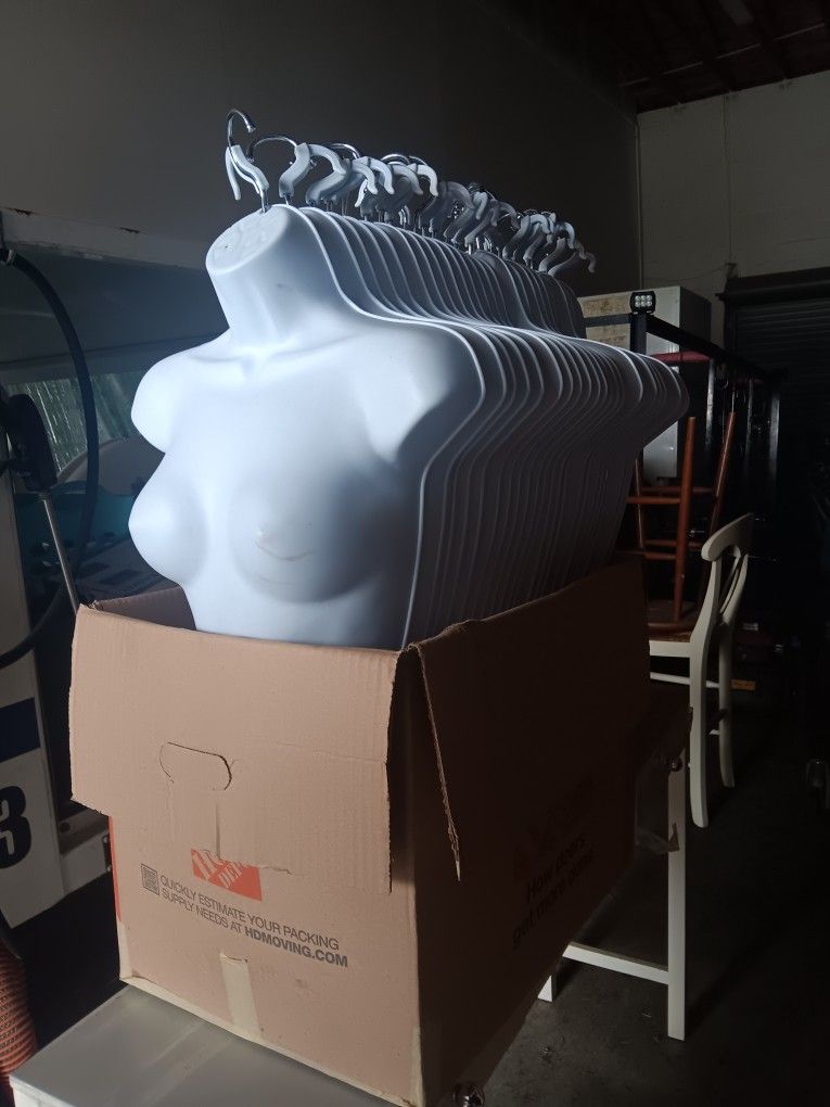 Hanging half body mannequin plastic