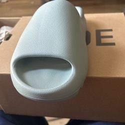 Yeezy Slide Size 6