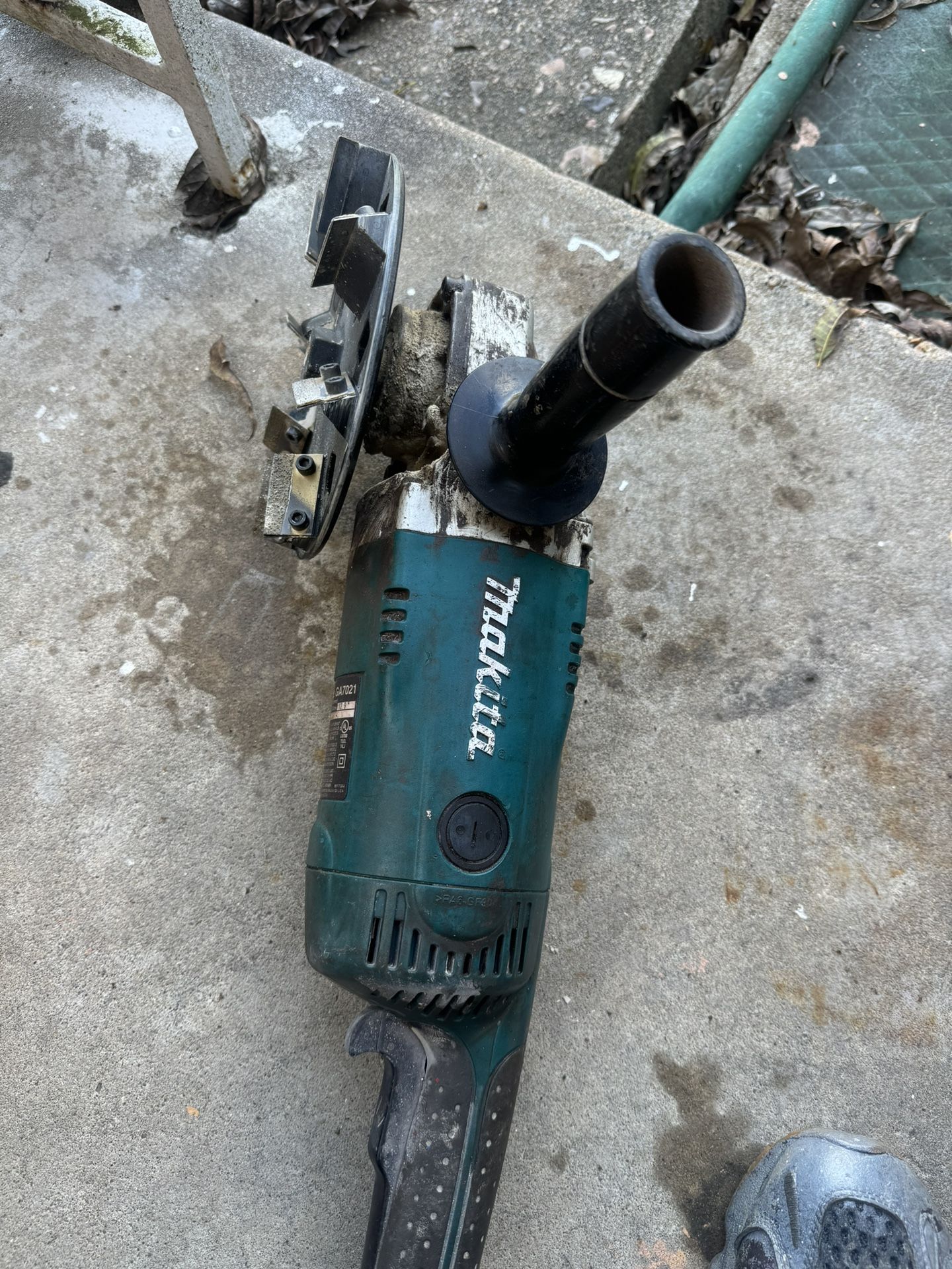 Makita 7 Inch Grinder