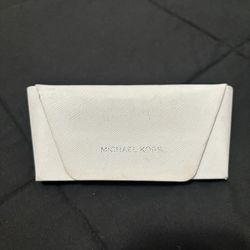 Woman’s Sunglasses