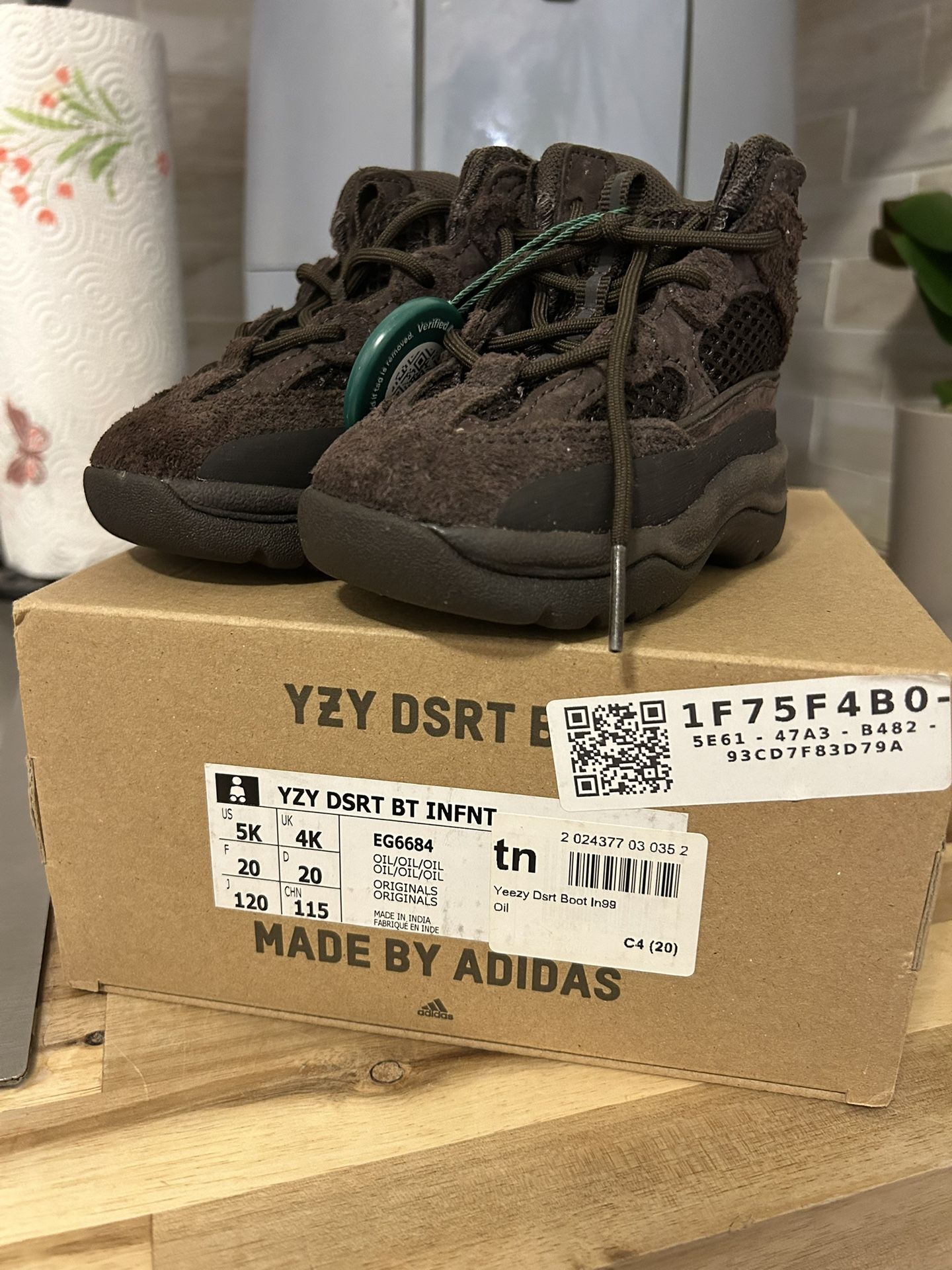 Yezzy DSRT Size 5 Toddler