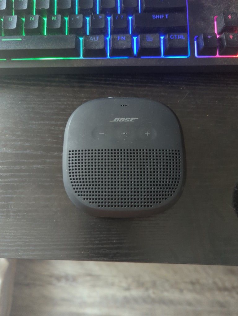 Bose Micro Sound link Used In Good Condition