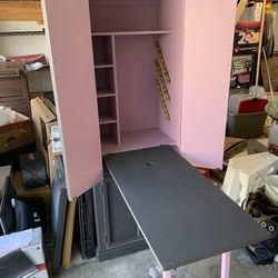 Home Office, Sewing Center, Arts & Crafts Area