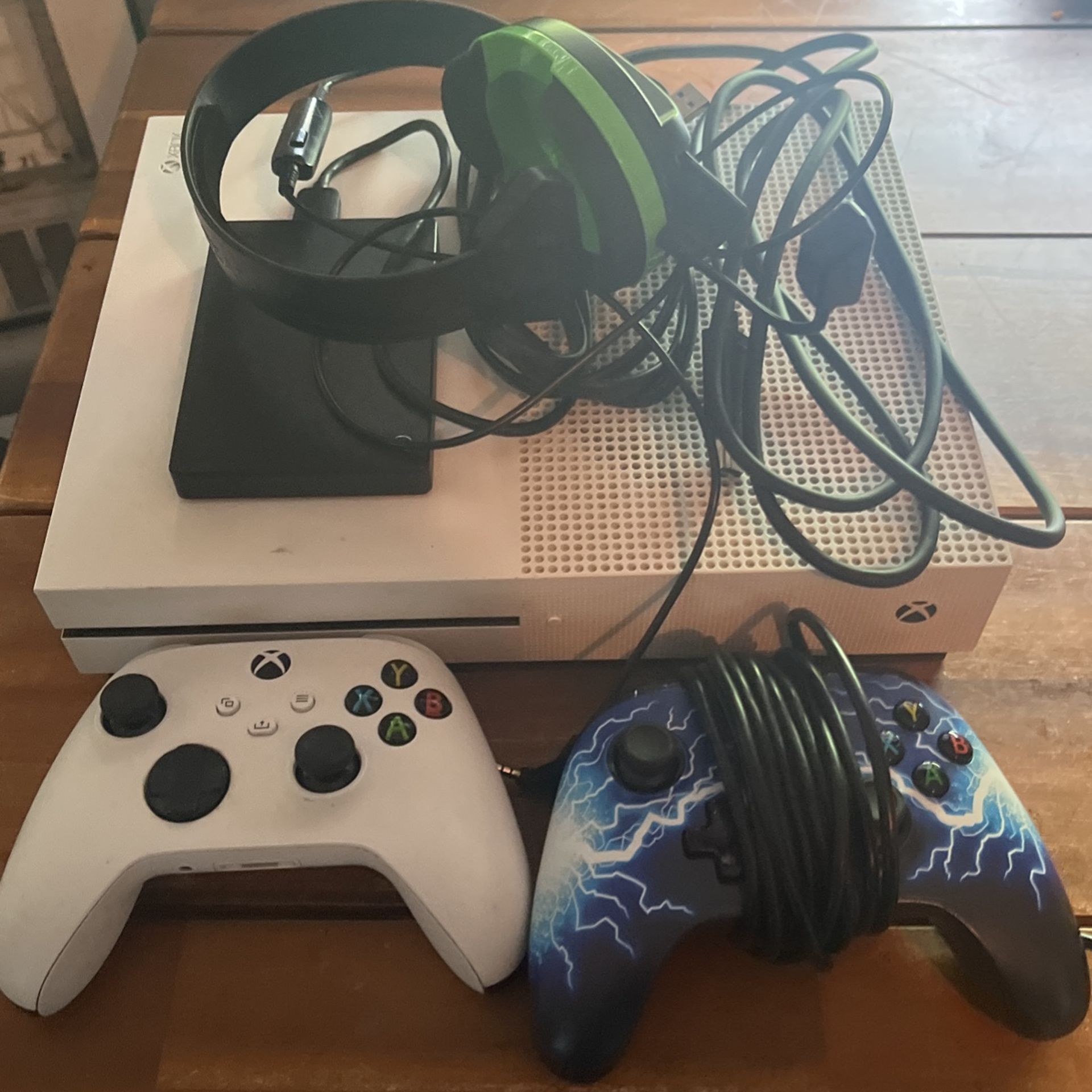 Xbox One S Bundle