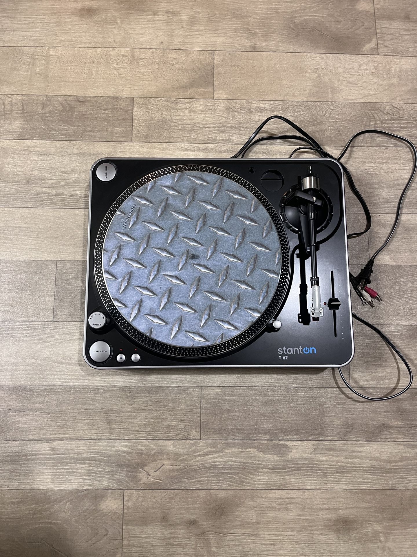 Stanton T.62 Turntable + Vintage Vinyl Records (Frank Sinatra, Nat King Cole, More)