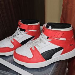 Size 1C Kids Puma Rebound Layup SL V High Top Shoes

