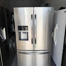 Nevera, Refrgierator Frigidaire, 36x28x69, Warranty 3 Months. Delivery Available 