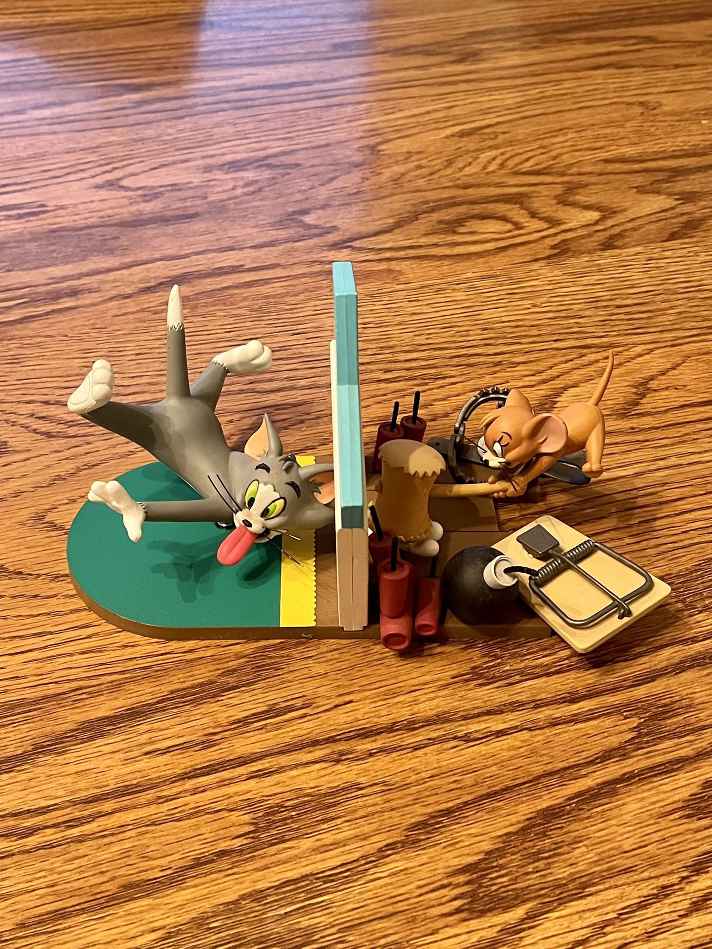 McFarlane Toys Hanna-Barbera: Tom and Jerry - No Trespassing!