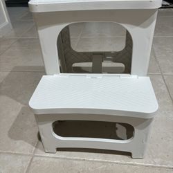 New folding 2 step step stool for adults/kids. non slip sturdy 17”x13” collapsible 