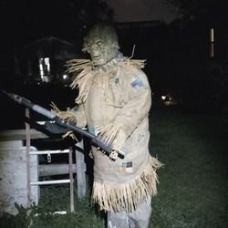  6 Ft Tall Scarecrow
