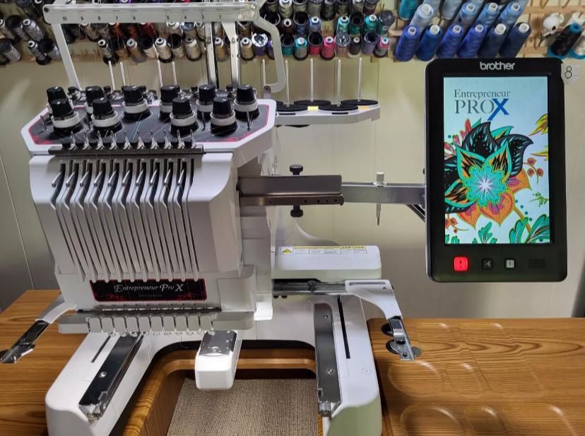 Brother - PR1050X Bundle w/Koala 10-needle Embroidery Stand