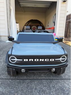 Licensed Ford Bronco 12V Ride-On Car- Like New