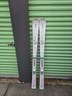 Head skis total  joy libra Graphene ( enhanced graphite) excellent condition white with Bindings and poles
 *no still available questions *