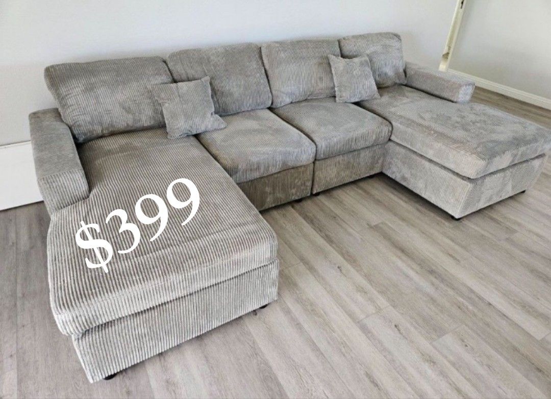 No Tax ‼️ Elegant U-Shaped Corduroy Sectional Sofa With 2 Accent Pillows