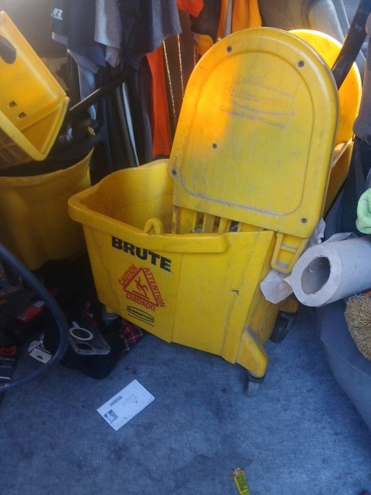 Mop Bucket 