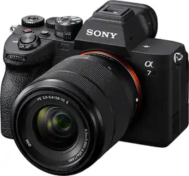 Sony Alpha 7 IV with 28-70 lens