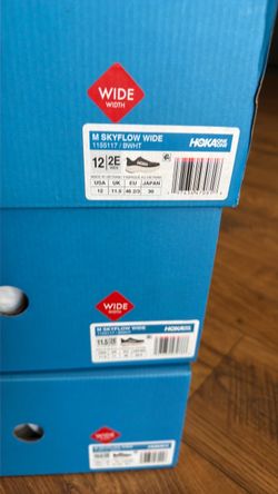 HOKA  SKYFLOW WIDE 3 sizes 12,11.5,10.5
