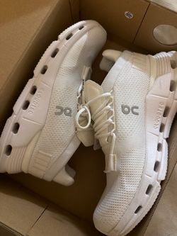 On Cloud shoes women size 6
