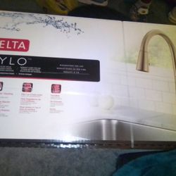 Delta And Meon Touchless Sinks