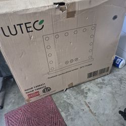 VANITY LIGHT MIRROR (LUTEC)
