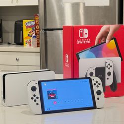 Nintendo Oled with Game
