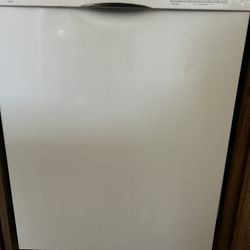 Bosch Dishwasher in great condition *delivered 11/11/2021 *remodeling CASH sale