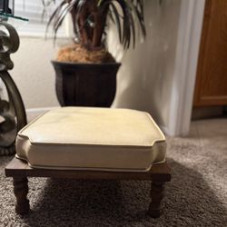 Vintage Ethan Allen 1960’s Ottoman