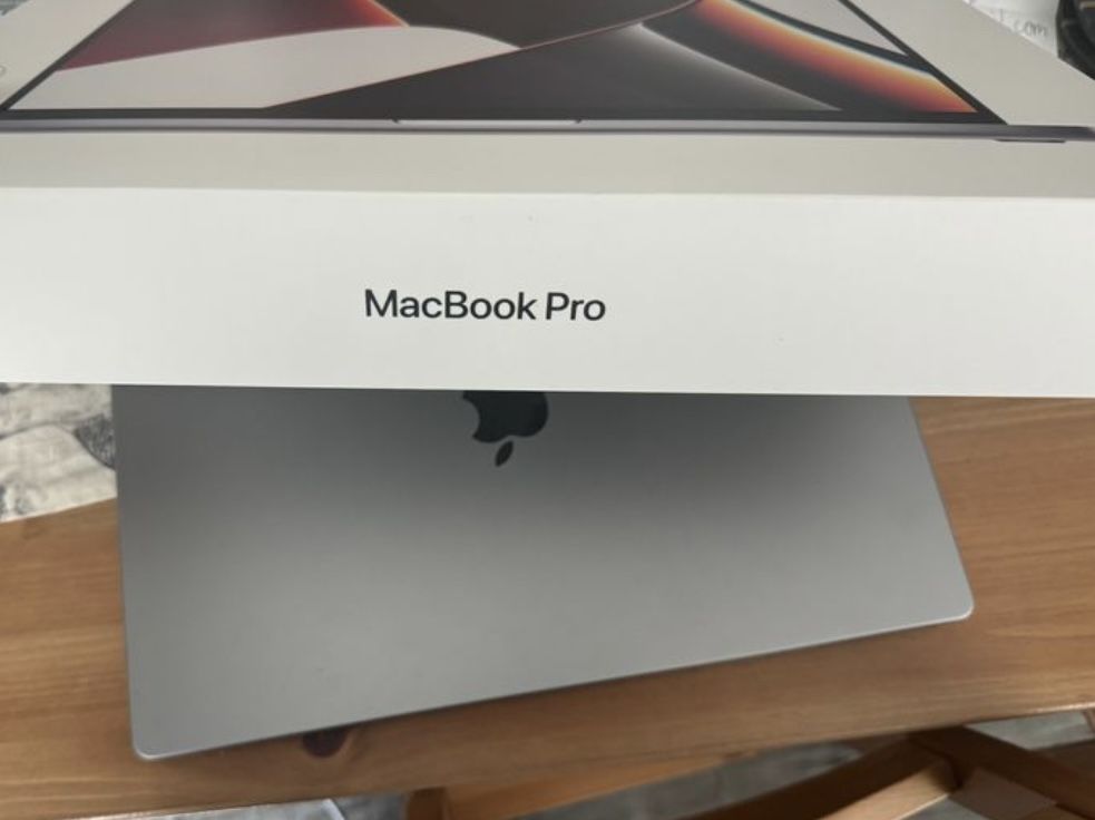Macbook Pro 16 inch 