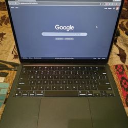 2022 MacBook Air 16gb RAM 13.6in 