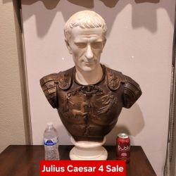 Julius Caesar Statue 