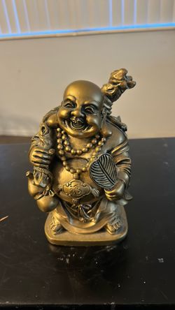 Laughing Buddha statue