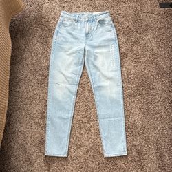 American Eagle High Rise Mom Jean