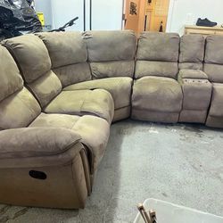 Sectional Recliner Couch 