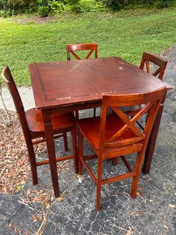 Square High Top Dining Table w/ 4 Chairs