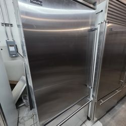 36" VIKING BUILT IN BOTTOM FREEZER STAINLESS STEEL 