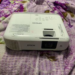 Espon Projector 