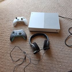 Xbox One S, Two Controllers, And Headset