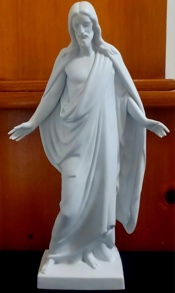 Lladro Christus Jesus #18217 White Matte Porcelain New Open Box Christ Sculpture