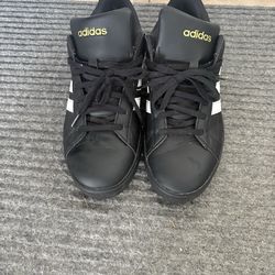 Adidas Sneakers (Fresh Kicks).