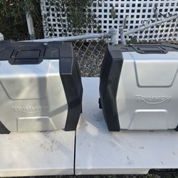 Factory Triumph Tiger Panniers off a 2013 800
