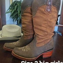 Boots Size2