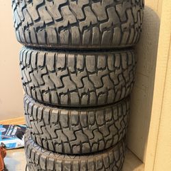 Tires 33x12.50x20 